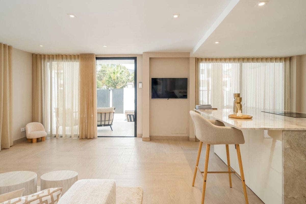 7 chambre Villa/Maison à vendre à Benalmadena avec piscine garage - 1 299 000 € (Ref: 9451584)