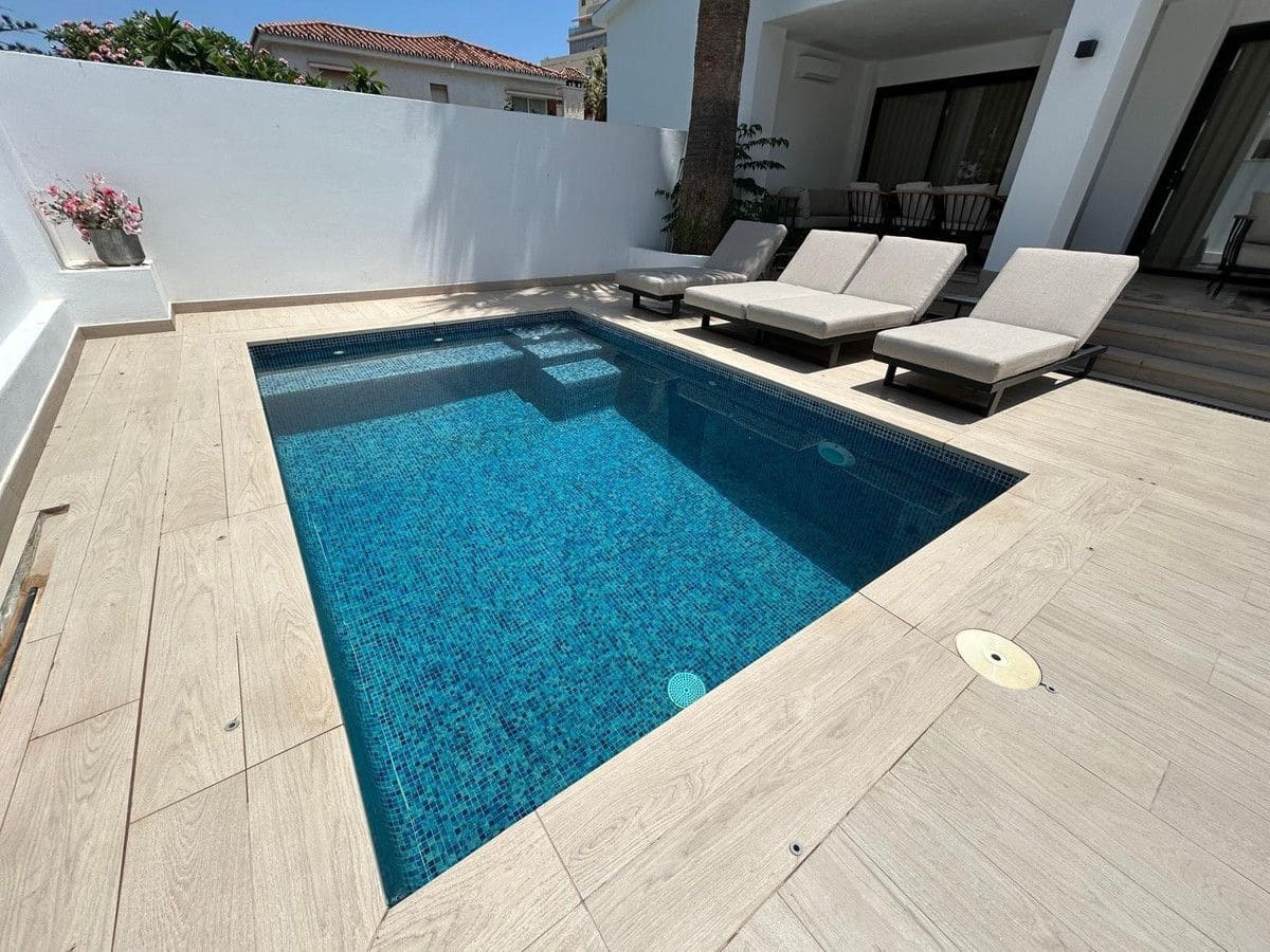 7 chambre Villa/Maison à vendre à Benalmadena avec piscine garage - 1 299 000 € (Ref: 9451584)