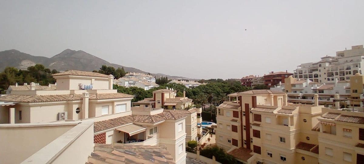 3 soverom Penthouse til salgs i Benalmadena med svømmebasseng garasje - € 559 000 (Ref: 9451585)