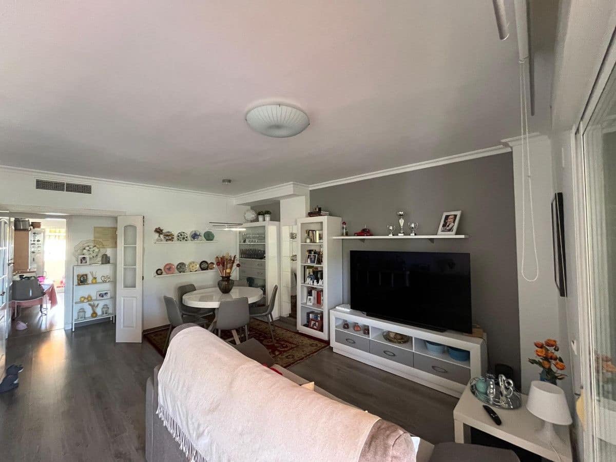 3 soverom Penthouse til salgs i Benalmadena med svømmebasseng garasje - € 559 000 (Ref: 9451585)