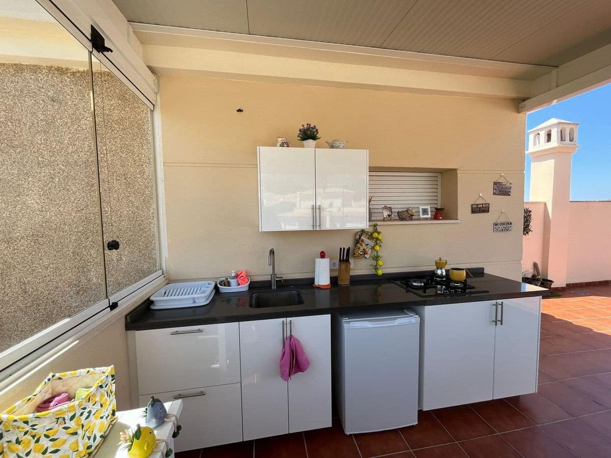 3 soverom Penthouse til salgs i Benalmadena med svømmebasseng garasje - € 559 000 (Ref: 9451585)