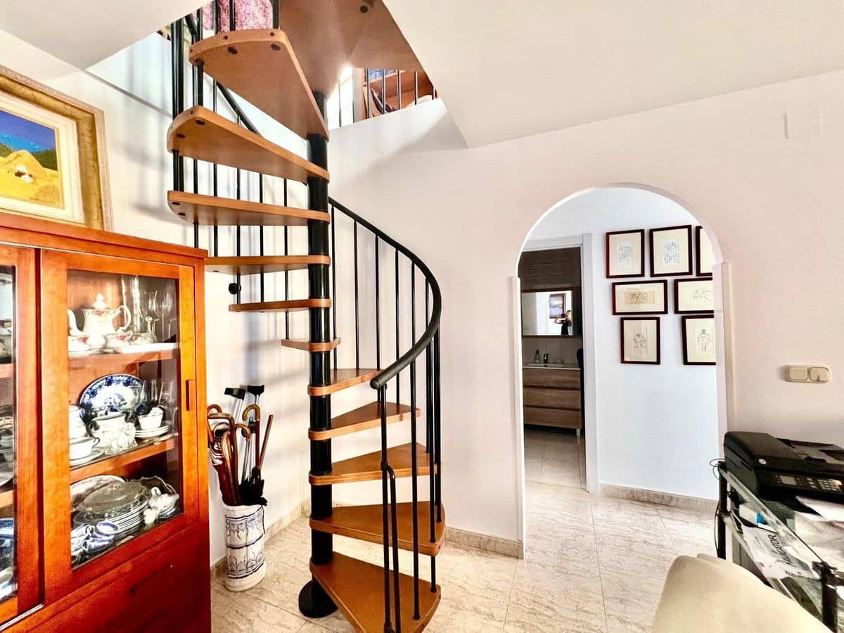 4 soverom Penthouse til salgs i Benalmadena med svømmebasseng garasje - € 485 000 (Ref: 9451586)