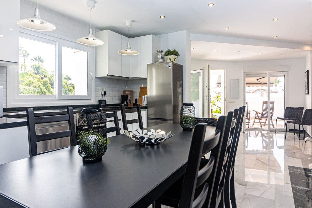 5 slaapkamer Villa te koop in Benalmadena met zwembad garage - € 1.277.000 (Ref: 9451589)