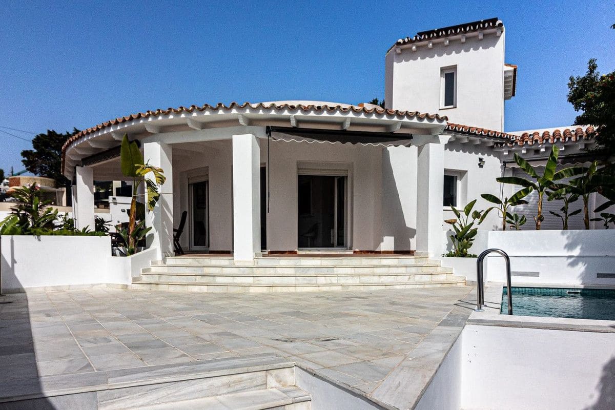 Chalet de 5 habitaciones en Benalmádena en venta con piscina garaje - 1.277.000 € (Ref: 9451589)