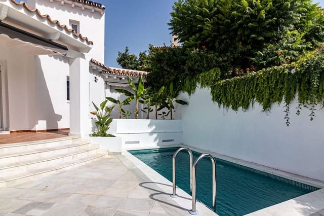 5 soverom Villa til salgs i Parque de la Paloma, Benalmádena med svømmebasseng garasje - € 1 277 000 (Ref: 9451589)