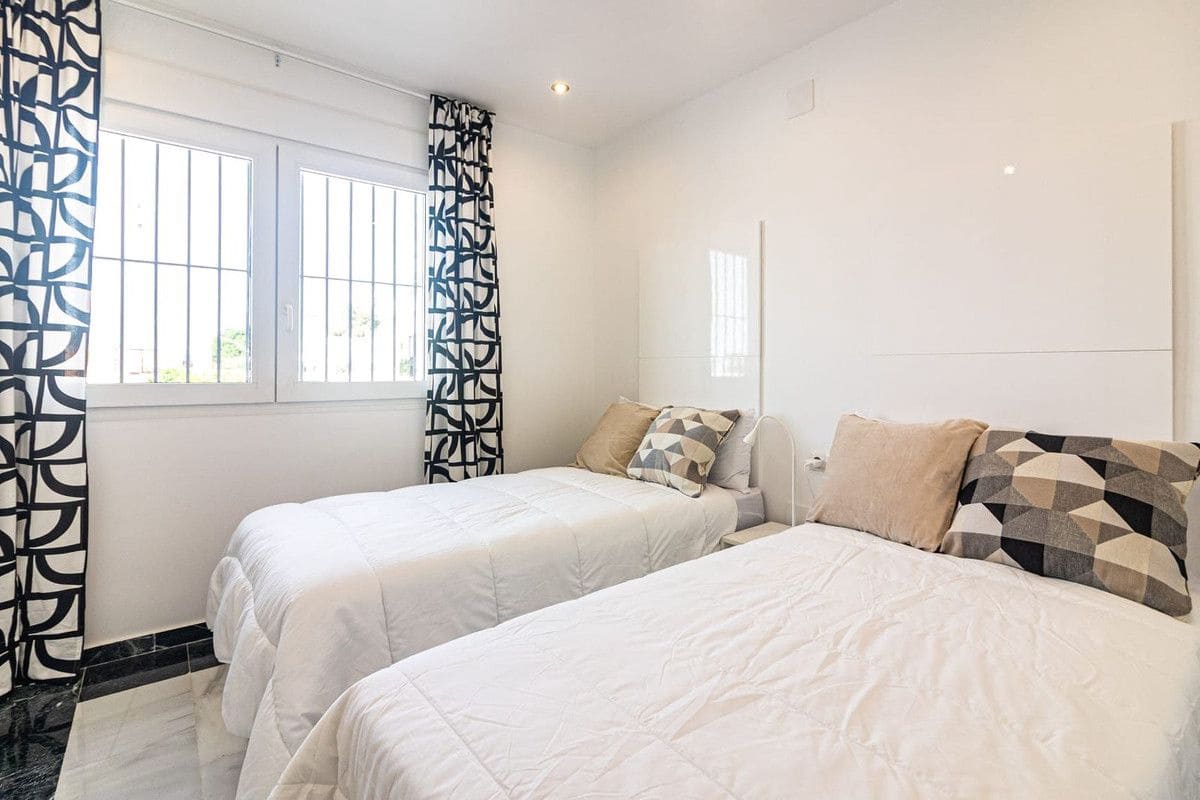 Chalet de 5 habitaciones en Benalmádena en venta con piscina garaje - 1.277.000 € (Ref: 9451589)