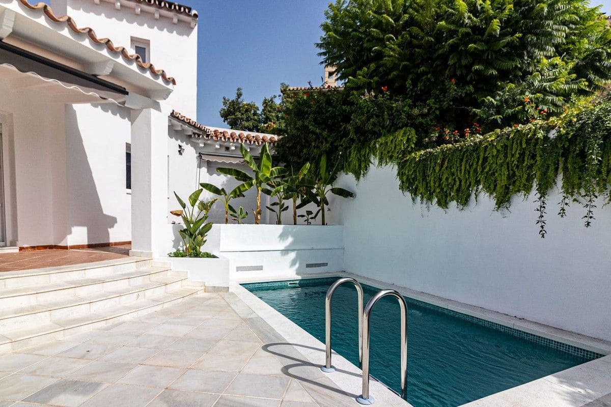 Chalet de 5 habitaciones en Benalmádena en venta con piscina garaje - 1.277.000 € (Ref: 9451589)