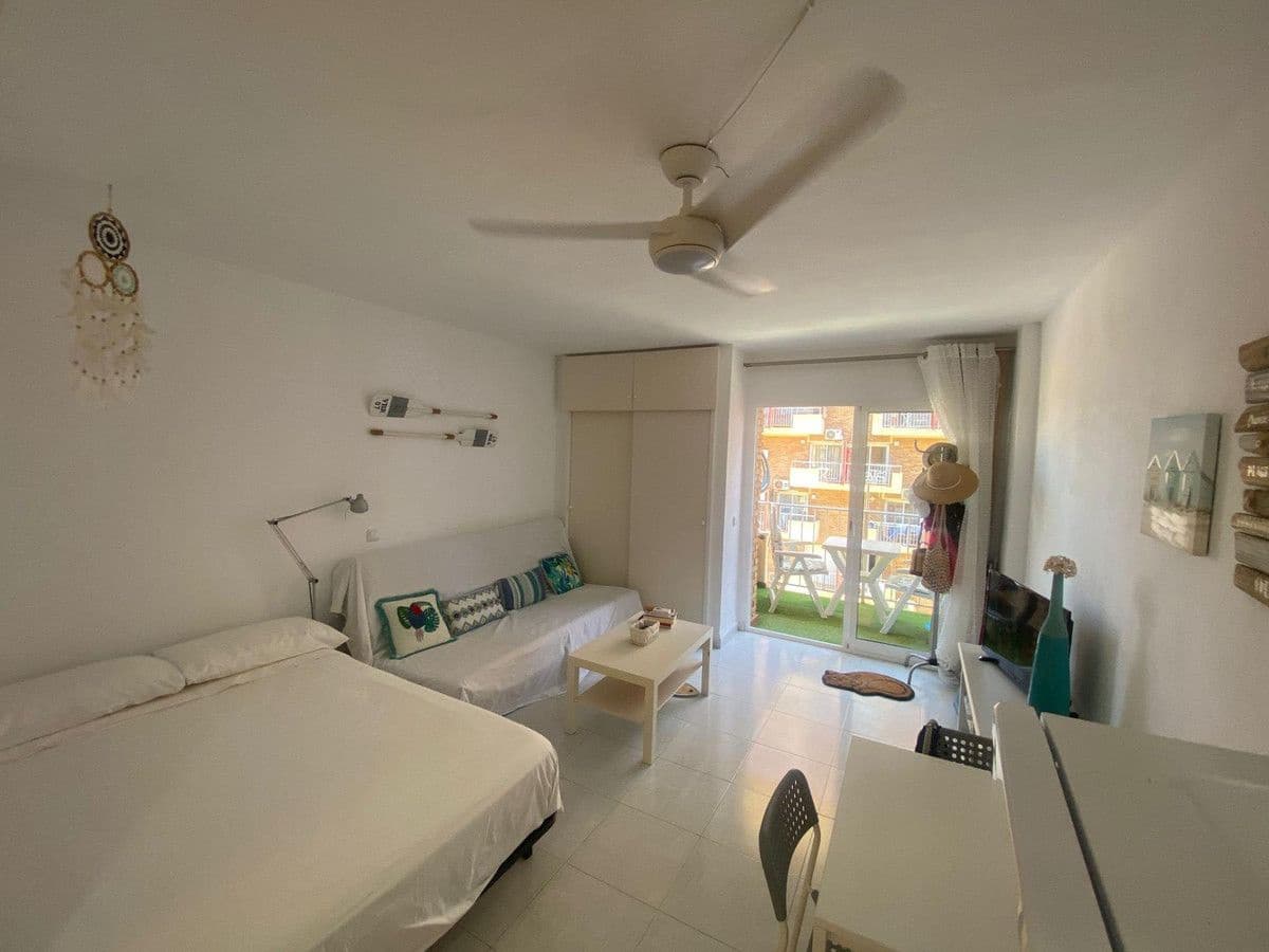 Estudio en Benalmádena en venta con piscina - 165.000 € (Ref: 9469842)