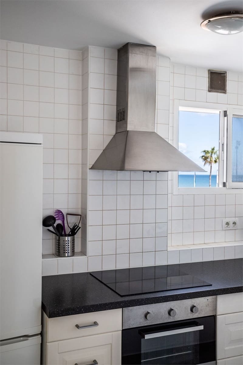 3 slaapkamer Strandappartement te koop in Fuengirola - € 639.000 (Ref: 9469848)