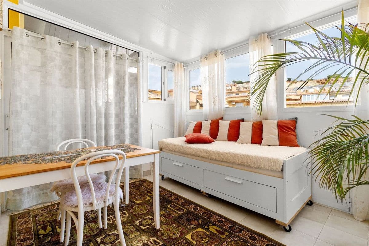 2 makuuhuone Kattohuoneisto myytävänä paikassa Fuengirola mukana uima-altaan - 359 000 € (Ref: 9469854)