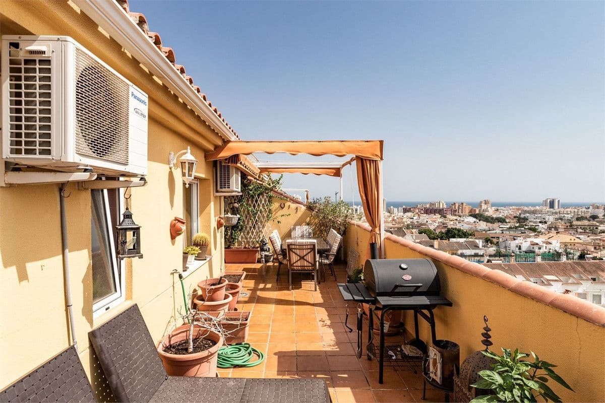 2 makuuhuone Kattohuoneisto myytävänä paikassa Fuengirola mukana uima-altaan - 359 000 € (Ref: 9469854)