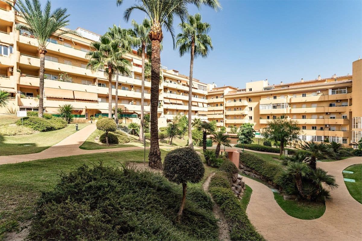 2 makuuhuone Kattohuoneisto myytävänä paikassa Fuengirola mukana uima-altaan - 359 000 € (Ref: 9469854)