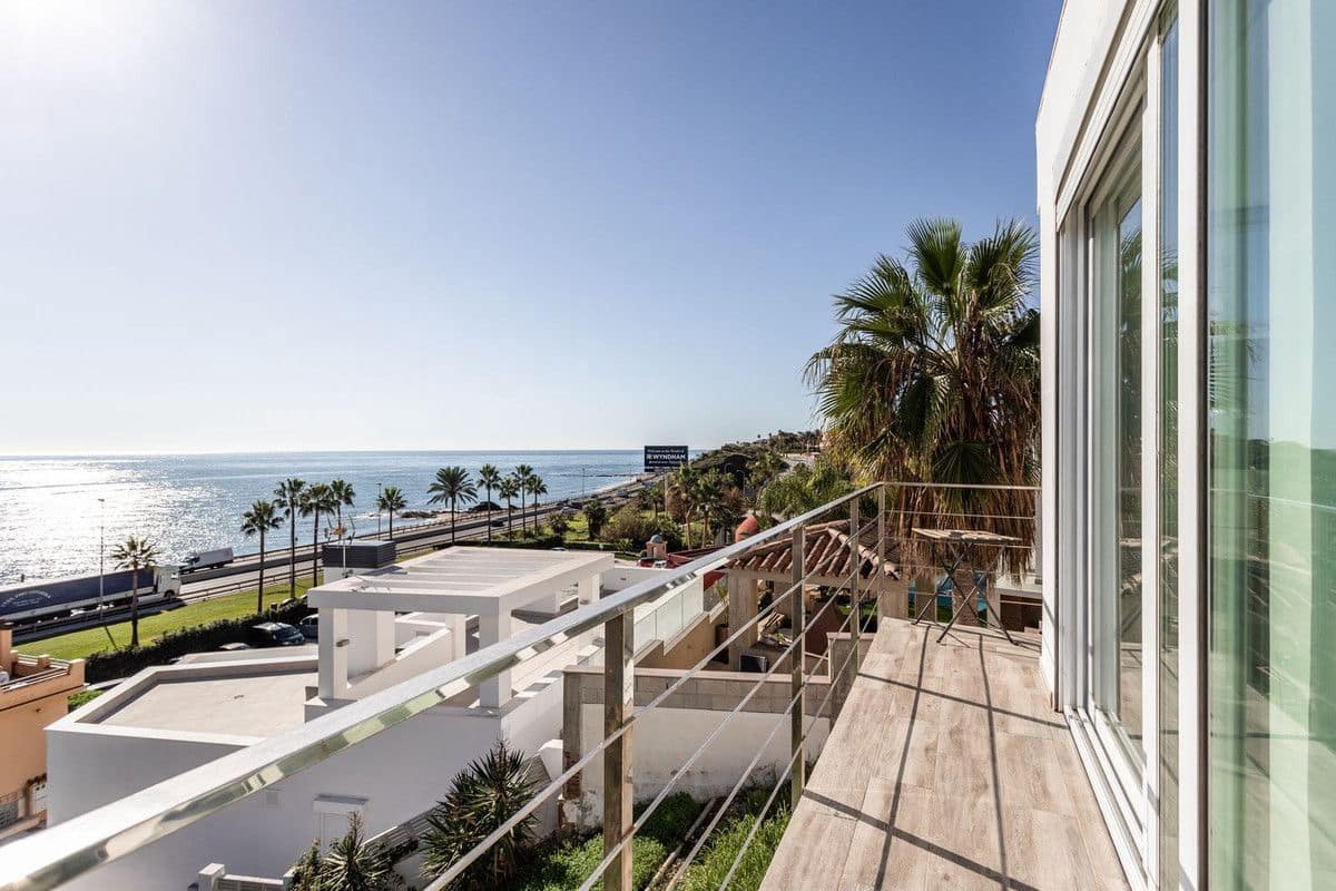 3 bedroom Villa for sale in Mijas with pool - € 990,000 (Ref: 9469855)