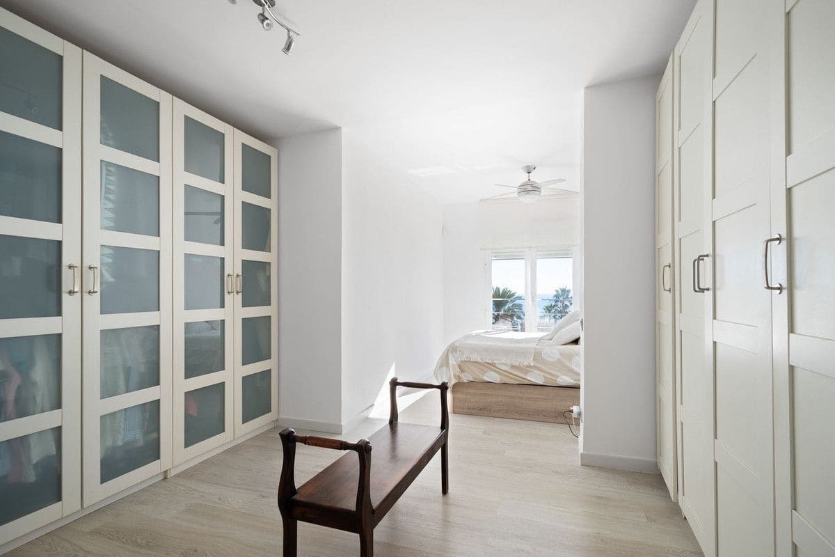 3 bedroom Villa for sale in Mijas with pool - € 990,000 (Ref: 9469855)