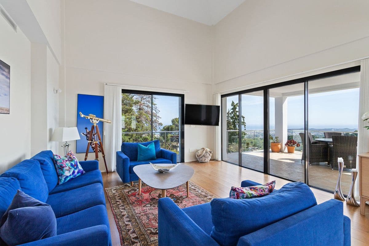 3 bedroom Villa for sale in Mijas with pool garage - € 1,445,000 (Ref: 9469856)