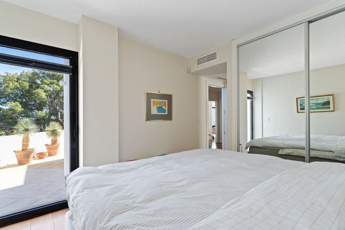 3 bedroom Villa for sale in Mijas with pool garage - € 1,445,000 (Ref: 9469856)