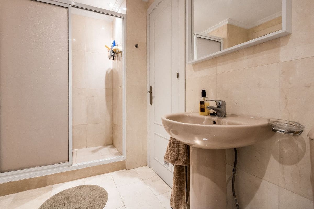 Apartamento de 2 habitaciones en Benalmádena en venta con piscina - 420.000 € (Ref: 9469857)