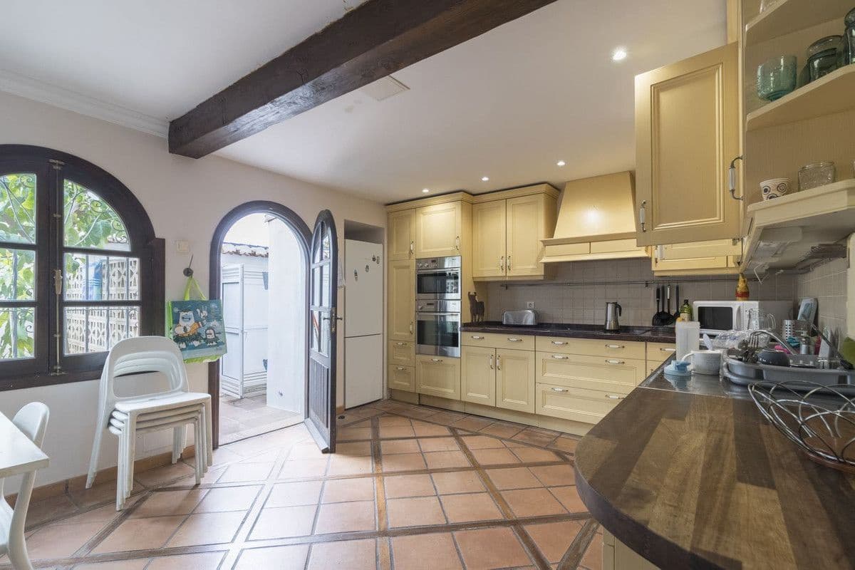 6 chambre Villa/Maison à vendre à Fuengirola avec piscine garage - 820 000 € (Ref: 9469858)