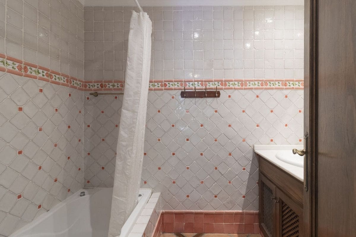 6 chambre Villa/Maison à vendre à Fuengirola avec piscine garage - 820 000 € (Ref: 9469858)