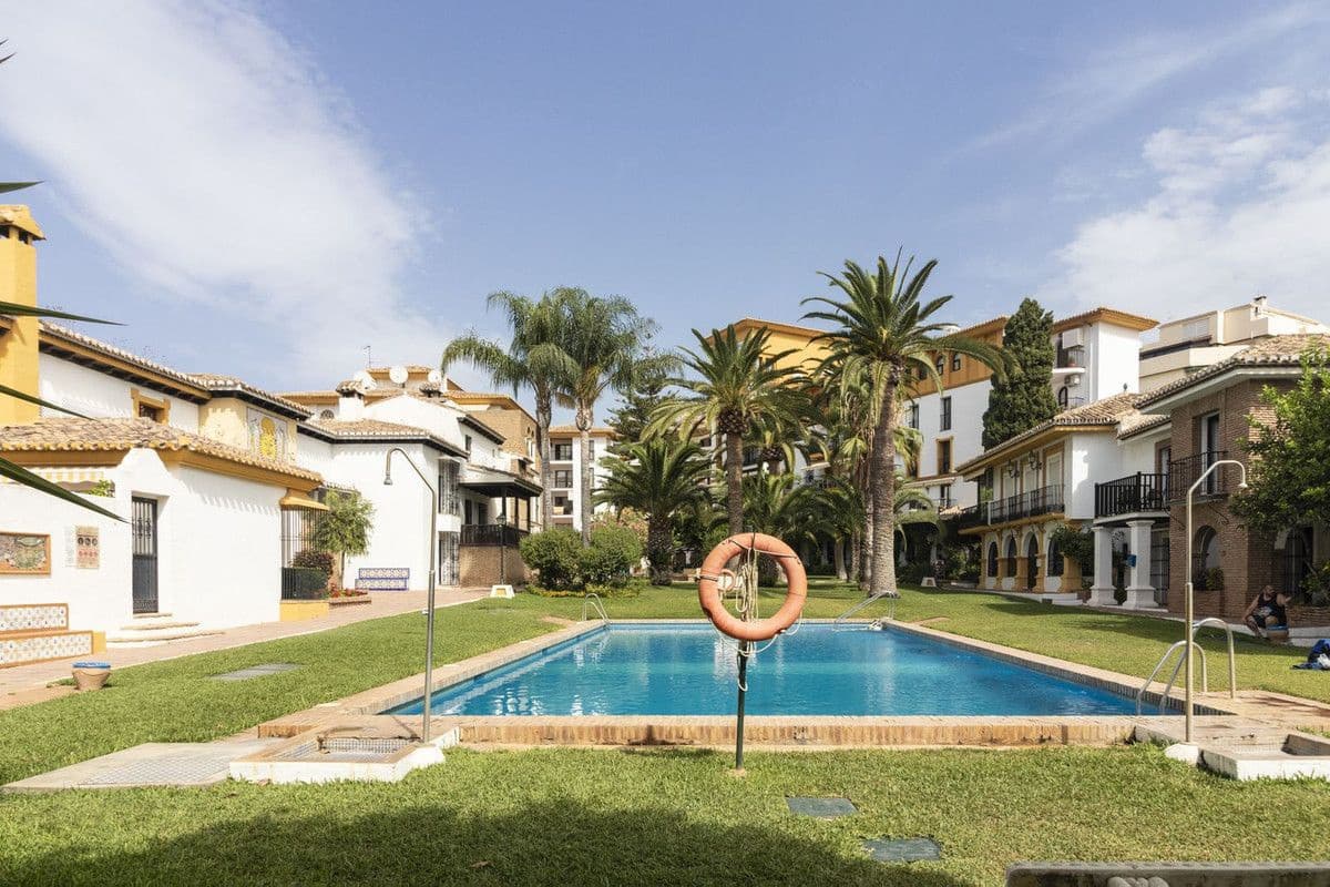 6 chambre Villa/Maison à vendre à Fuengirola avec piscine garage - 820 000 € (Ref: 9469858)
