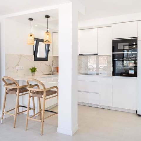 Ático de 2 habitaciones en Centro ciudad, Fuengirola en venta - 695.000 € (Ref: 9469862)