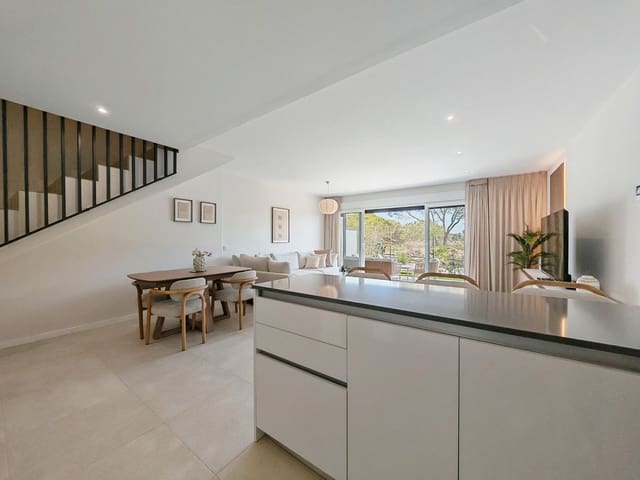 Casa de 4 habitaciones en La Cala de Mijas, Mijas en venta con piscina garaje - 845.000 € (Ref: 9469866)