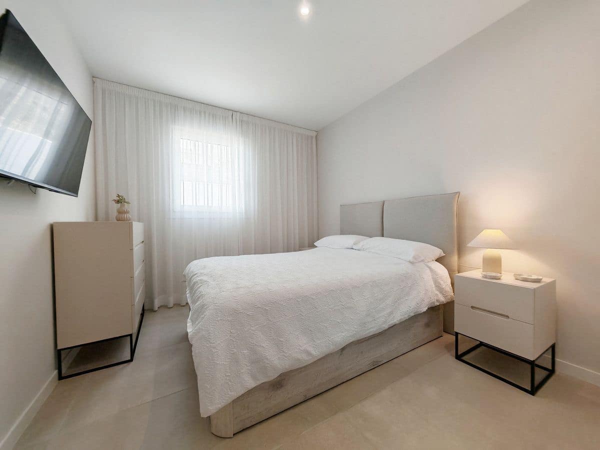 4 bedroom Townhouse for sale in Mijas with pool garage - € 845,000 (Ref: 9469866)