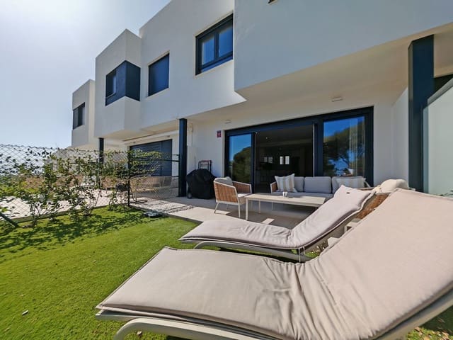 Casa de 4 habitaciones en La Cala de Mijas, Mijas en venta con piscina garaje - 845.000 € (Ref: 9469866)