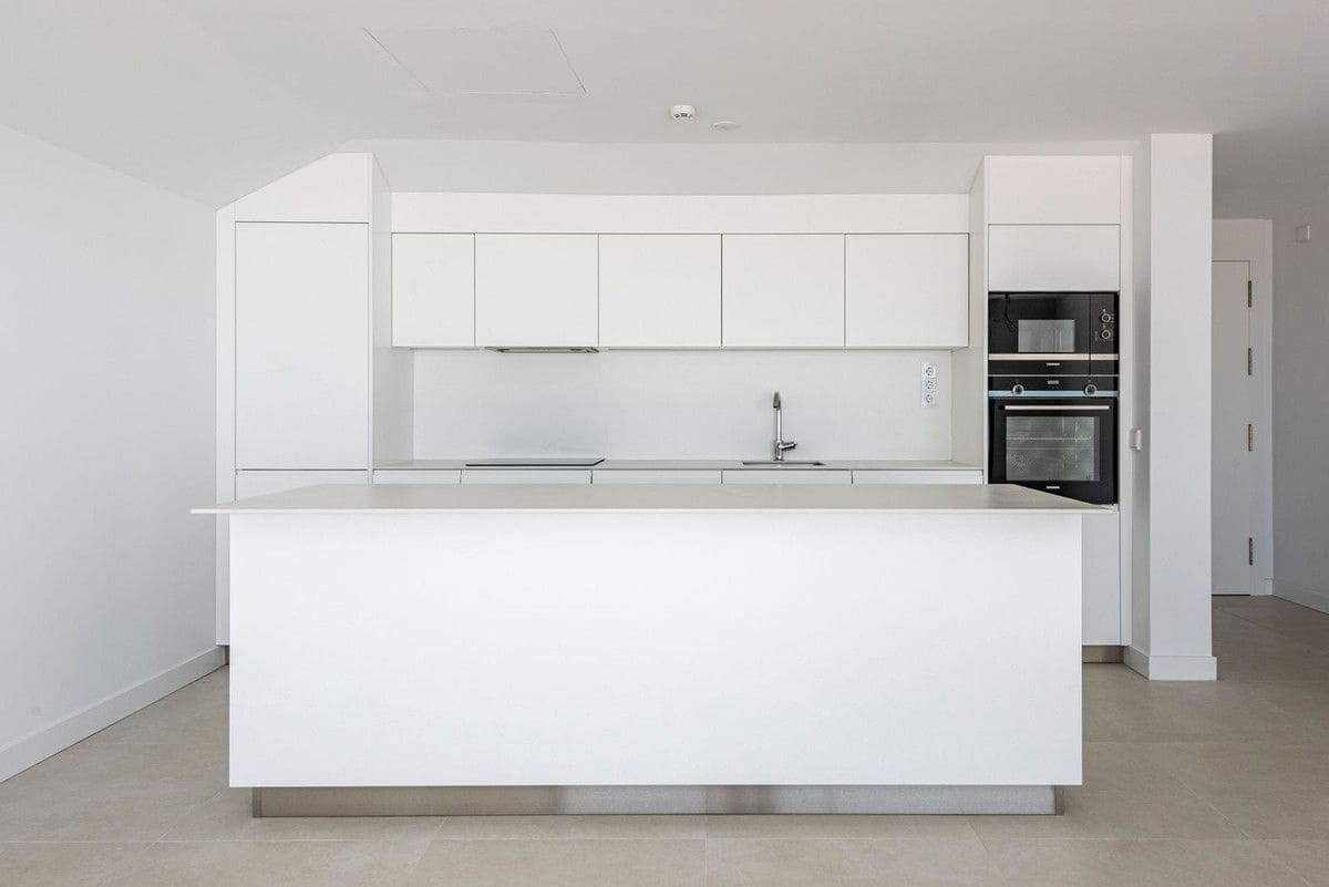 2 bedroom Penthouse for sale in Fuengirola with pool garage - € 825,000 (Ref: 9469867)