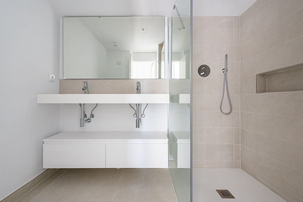 2 bedroom Penthouse for sale in Fuengirola with pool garage - € 825,000 (Ref: 9469867)