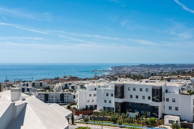 2 bedroom Penthouse for sale in Centro ciudad, Fuengirola with pool garage - € 825,000 (Ref: 9469867)