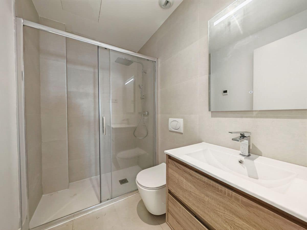 3 sypialnia Apartament na sprzedaż w Fuengirola z basenem garażem - 595 000 € (Ref: 9469869)