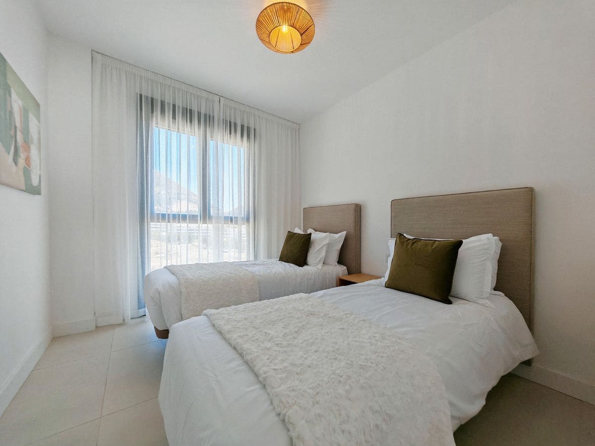 3 sypialnia Apartament na sprzedaż w Fuengirola z basenem garażem - 595 000 € (Ref: 9469869)