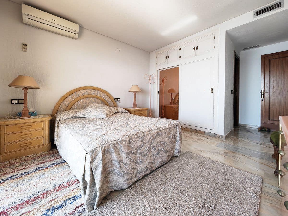 5 Zimmer Strandapartment zu verkaufen in Fuengirola mit Pool - 1.695.000 € (Ref: 9469870)