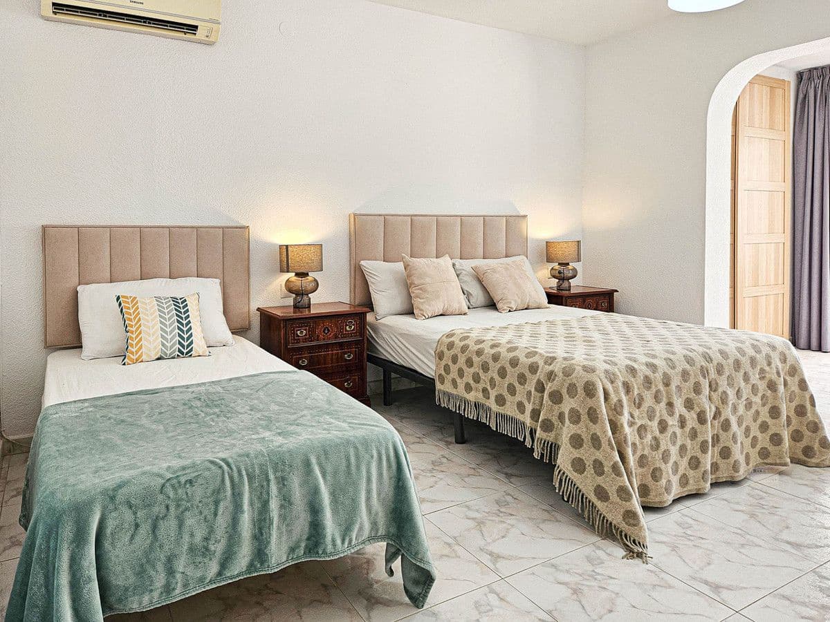 4 quarto Moradia para venda em Mijas com piscina garagem - 1 100 000 € (Ref: 9469873)