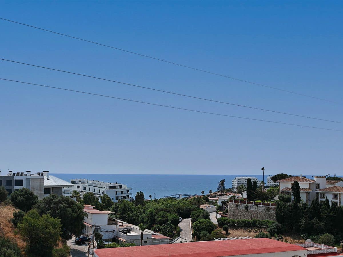 3 slaapkamer Halfvrijstaande villa te koop in Mijas met zwembad - € 450.000 (Ref: 9469880)