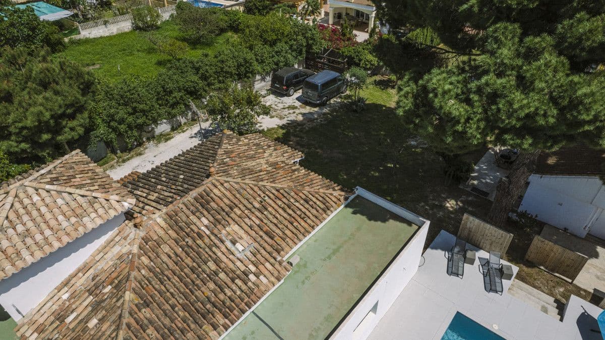 9 soverom Finca/Herregård til salgs i Marbella med svømmebasseng garasje - € 1 295 000 (Ref: 9470079)