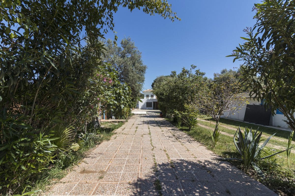 9 soverom Finca/Herregård til salgs i Marbella med svømmebasseng garasje - € 1 295 000 (Ref: 9470079)