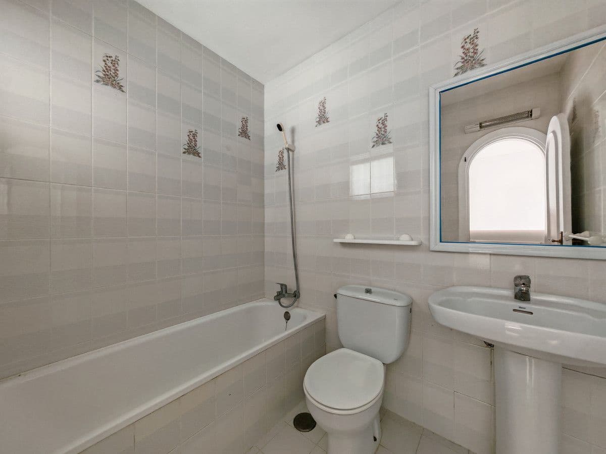 2 slaapkamer Huis te koop in Marbella met zwembad - € 750.000 (Ref: 9470080)