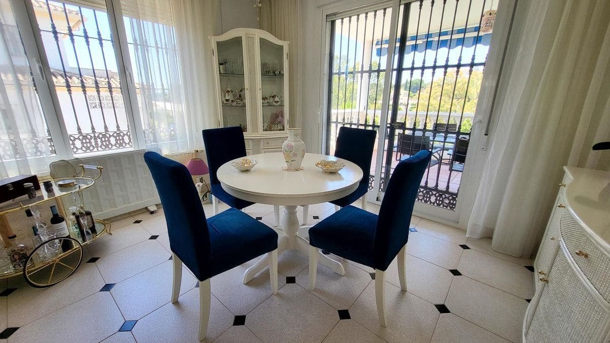 4 camera da letto Villa in vendita in Marbella con piscina garage - 1.395.000 € (Rif: 9470082)