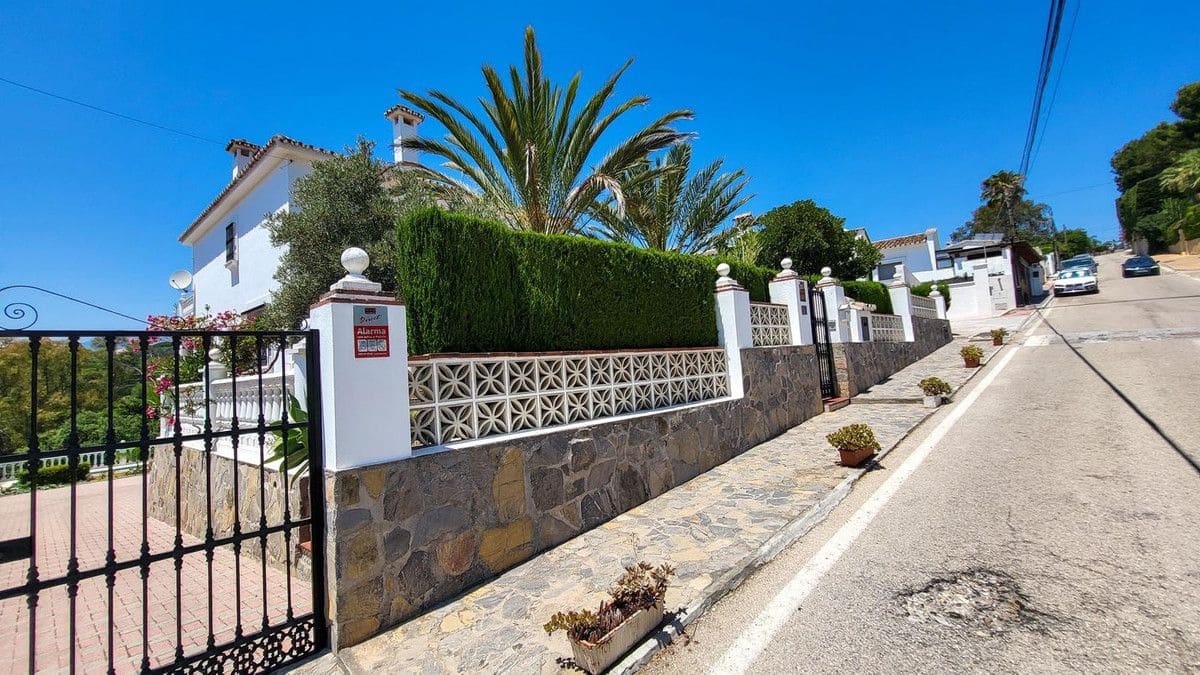 4 camera da letto Villa in vendita in Marbella con piscina garage - 1.395.000 € (Rif: 9470082)