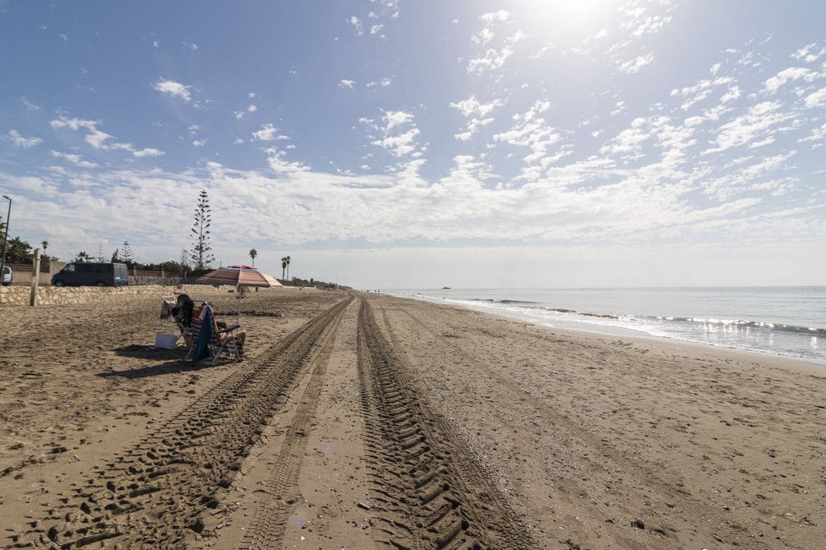 Chalet de 3 habitaciones en Marbella en venta con garaje - 2.000.000 € (Ref: 9470083)