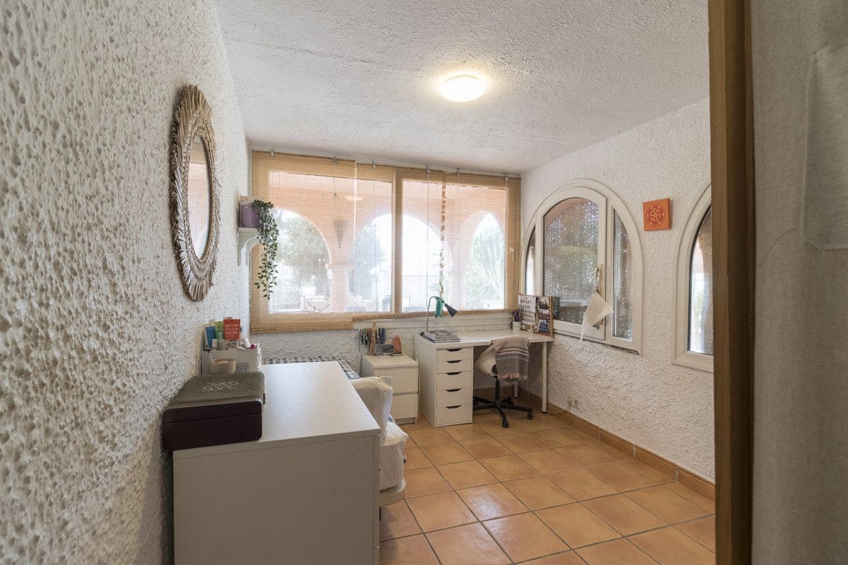 Chalet de 3 habitaciones en Marbella en venta con garaje - 2.000.000 € (Ref: 9470083)