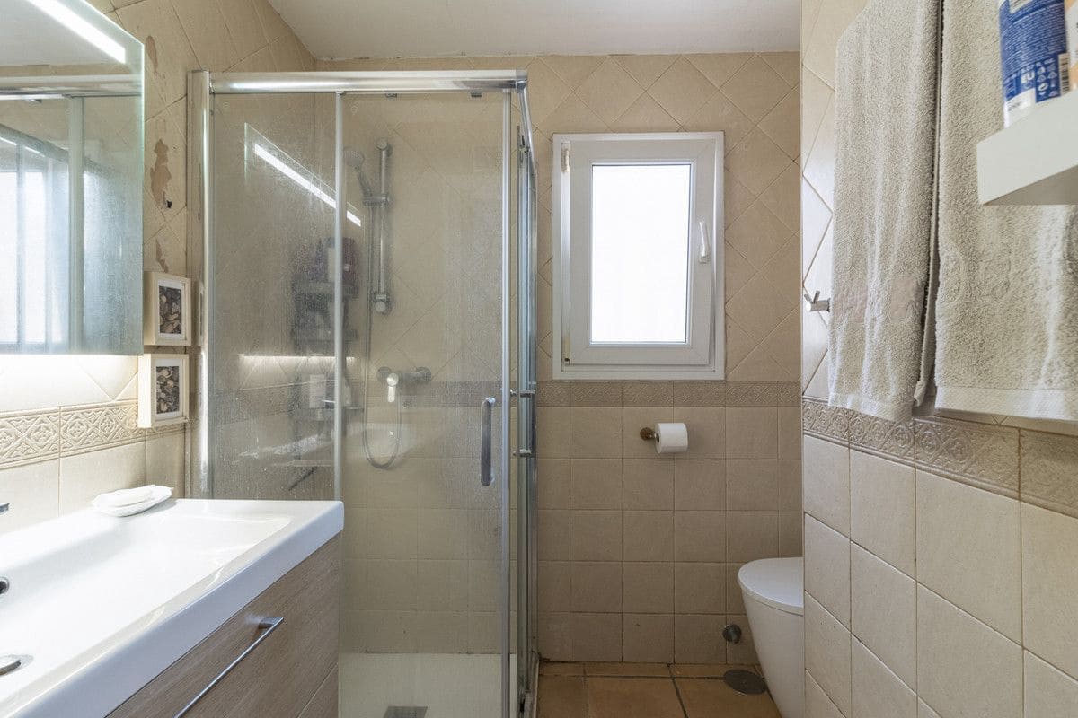 Chalet de 3 habitaciones en Marbella en venta con garaje - 2.000.000 € (Ref: 9470083)