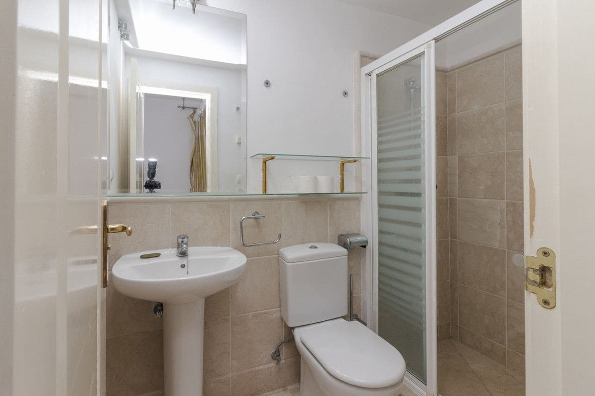 3 sypialnia Apartament na sprzedaż w Marbella z basenem garażem - 569 000 € (Ref: 9470084)