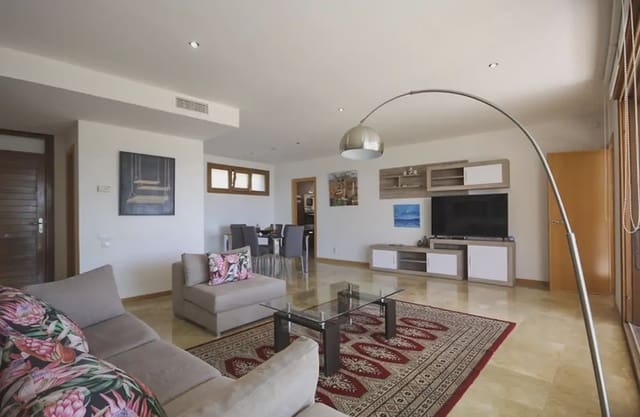 3 sovrum Lägenhet till salu i Aloha Golf, Marbella med garage - 455 000 € (Ref: 9470085)