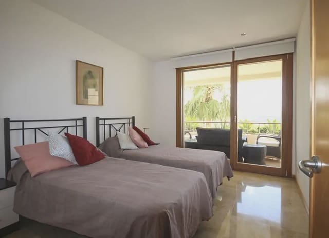 3 sovrum Lägenhet till salu i Aloha Golf, Marbella med garage - 455 000 € (Ref: 9470085)