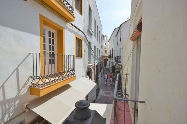 4 makuuhuone Omakotitalo myytävänä paikassa Aloha Golf, Marbella - 787 000 € (Ref: 9470087)