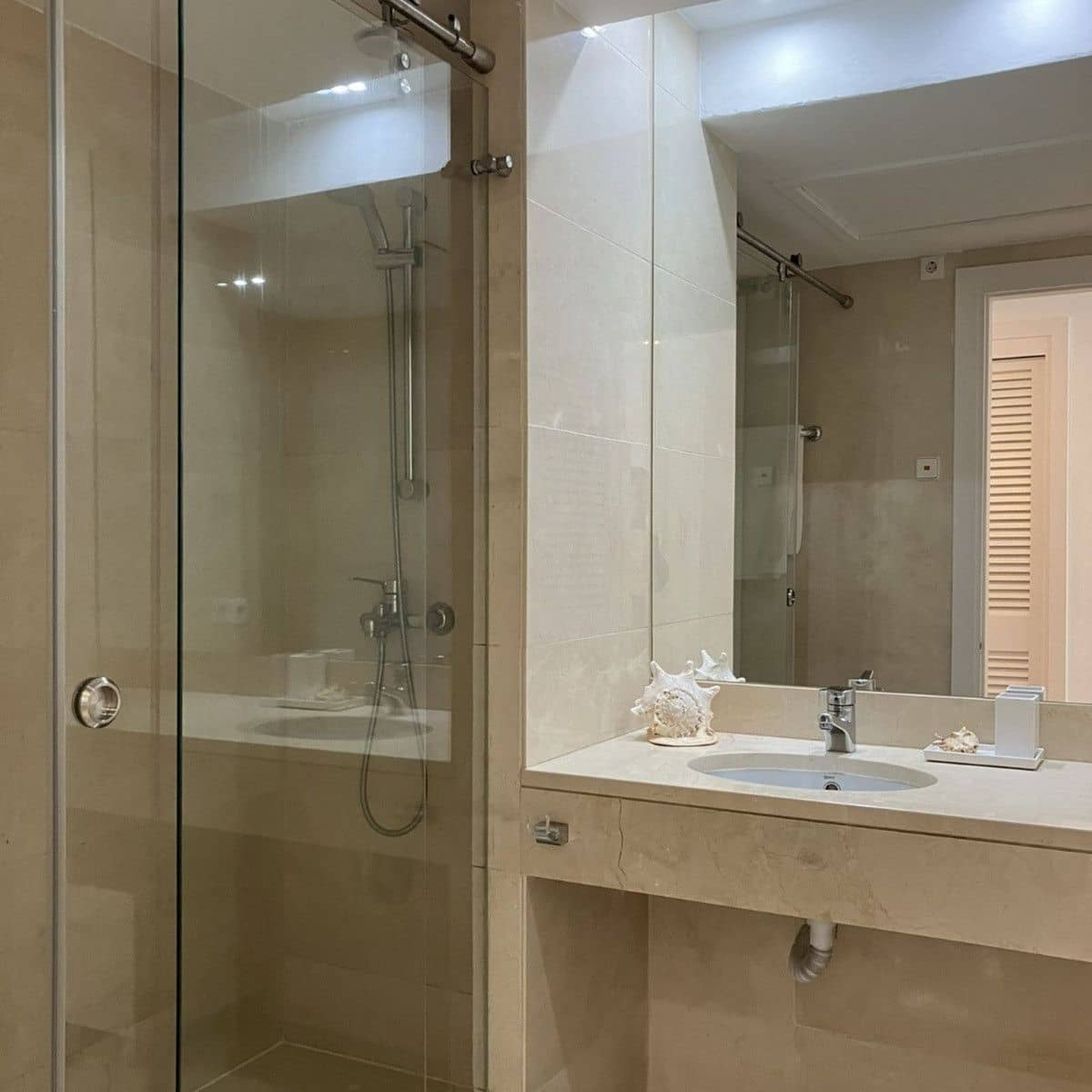 3 chambre Appartement à vendre à Marbella avec piscine garage - 1 385 000 € (Ref: 9470088)