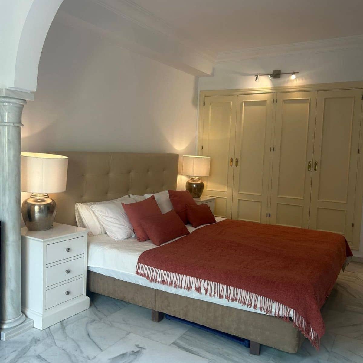 2 Zimmer Apartment zu verkaufen in Marbella mit Pool Garage - 577.000 € (Ref: 9470090)